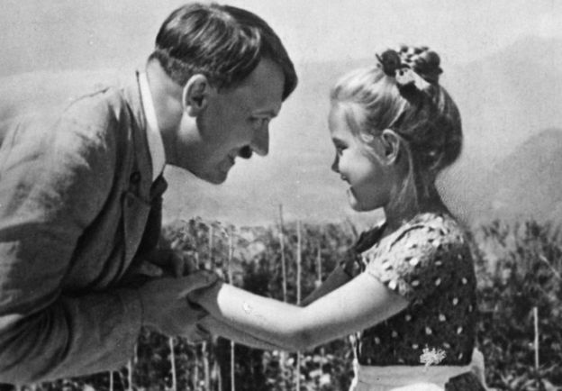 foto-hitler-nina-judia-historia