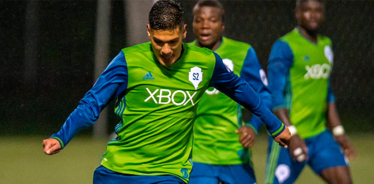 ¿Quién es Tony Alfaro, el defensa que podría reforzar a Chivas?