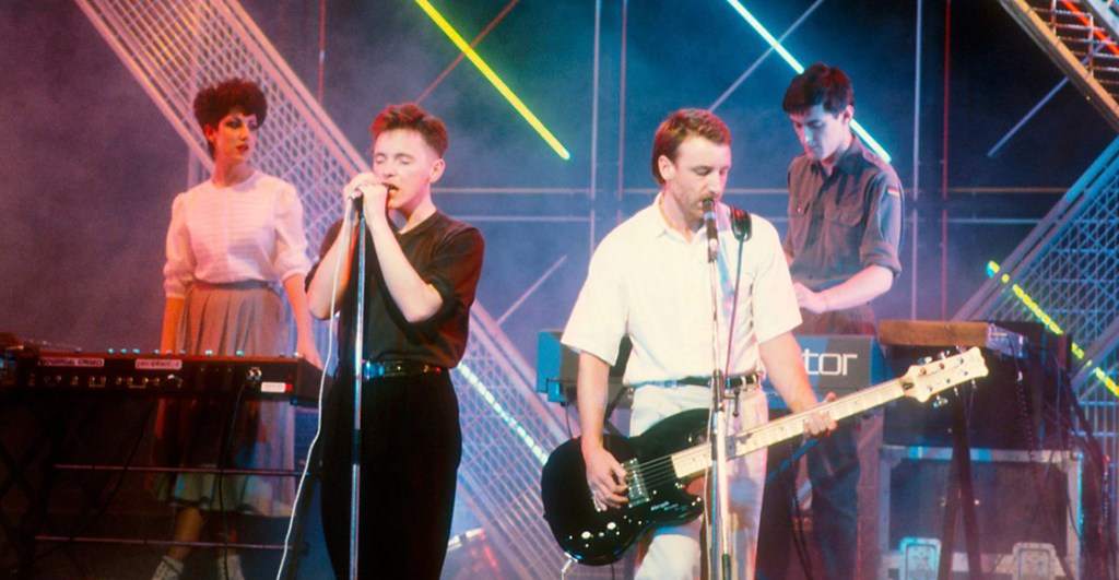 Así fue la primera vez que New Order tocó "Blue Monday" en televisión