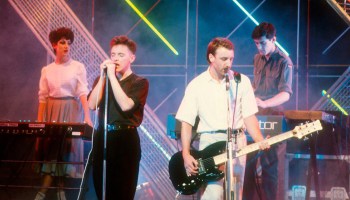 Así fue la primera vez que New Order tocó "Blue Monday" en televisión