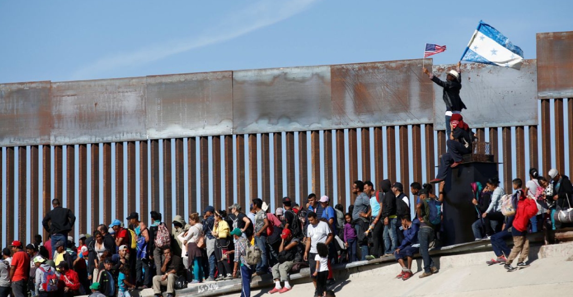 Fotos: Así fue el intento de los migrantes de entrar a Estados Unidos