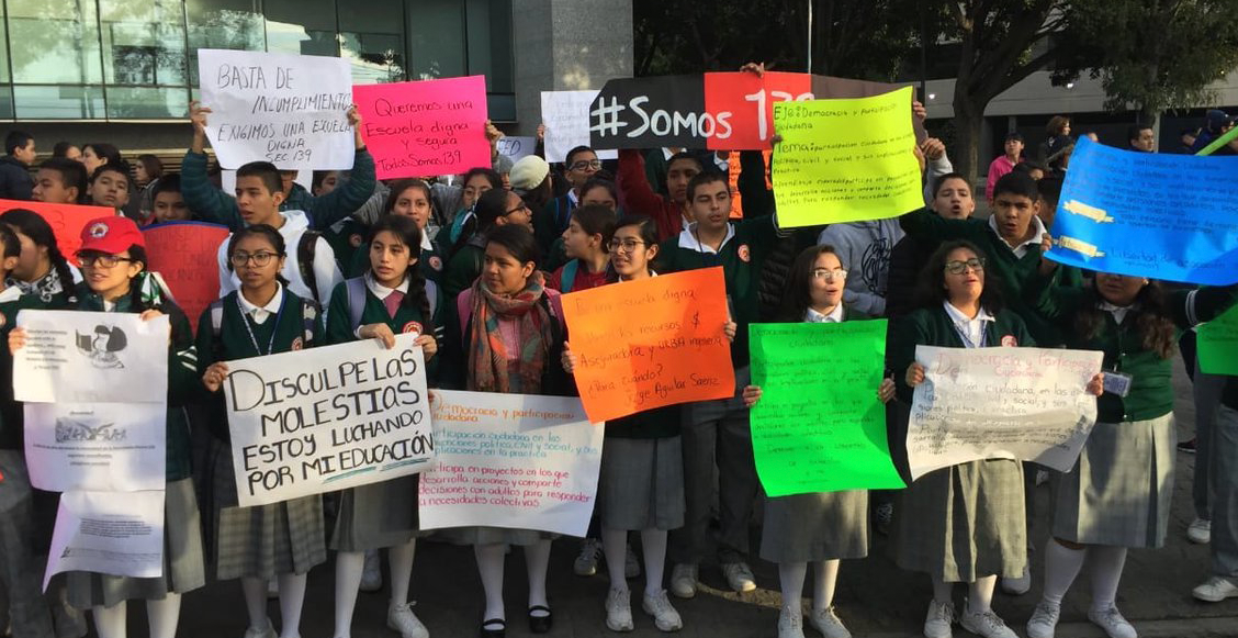 Caos vial en Periférico Sur; protestan por la reconstrucción de una secundaria