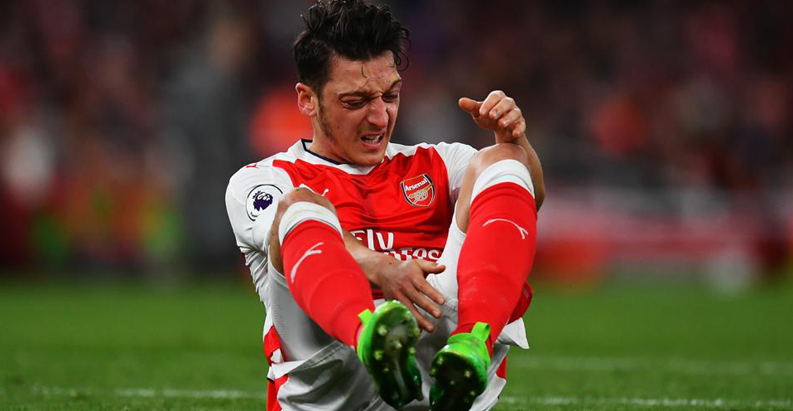 La insólita razón por la que Mesut Özil no se ha recuperado de su lesión