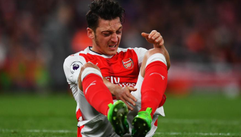 La insólita razón por la que Mesut Özil no se ha recuperado de su lesión