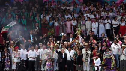 amlo-ceremonia-baston-mando-indigena-zocalo-destacada