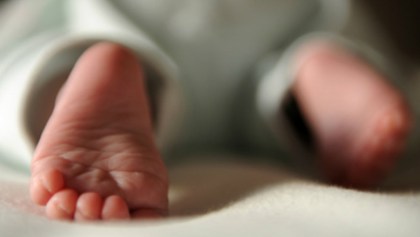 CNDH recomienda reparación de daño a padres de bebé fallecida en el IMSS