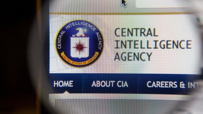 Un hombre le dijo a su esposa que era un agente de la CIA para ponerle el cuerno