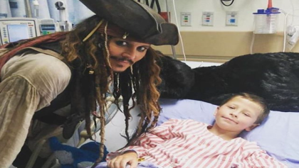 La emotiva visita del verdadero Jack Sparrow a un hospital infantil