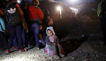 Una niña migrante de 7 años murió en la frontera con EEUU por deshidratación y cansancio