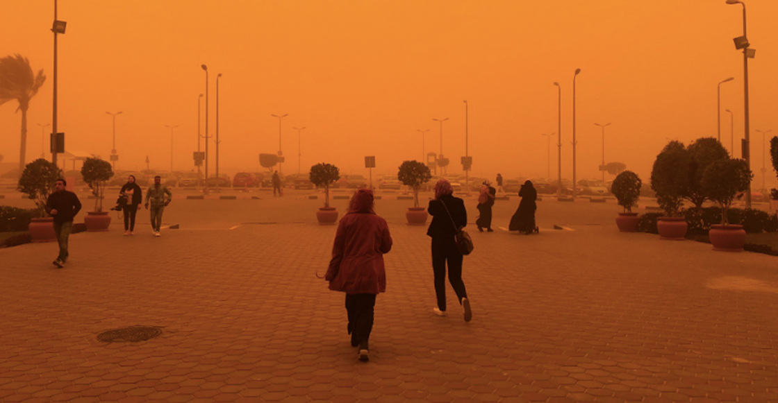 ¡Wow! Checa las impresionantes imágenes que dejó una tormenta de arena en Egipto