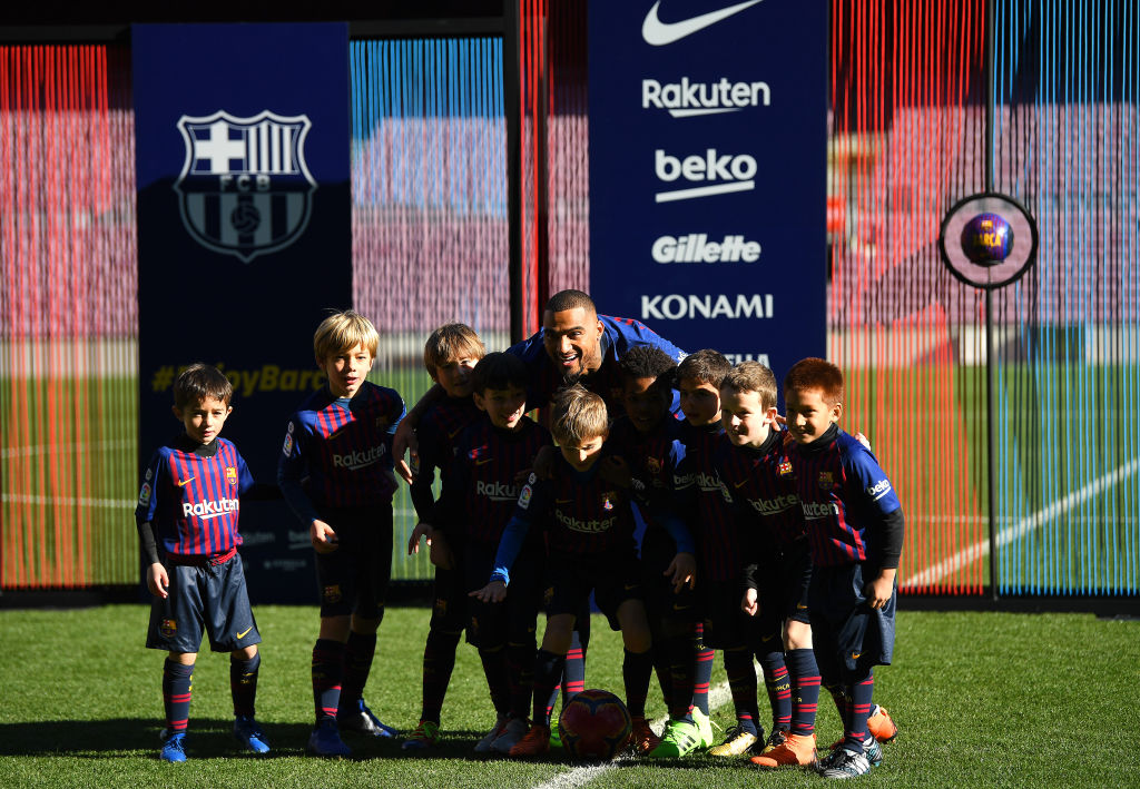 15 imágenes de la presentación de Kevin-Prince Boateng con el Barcelona