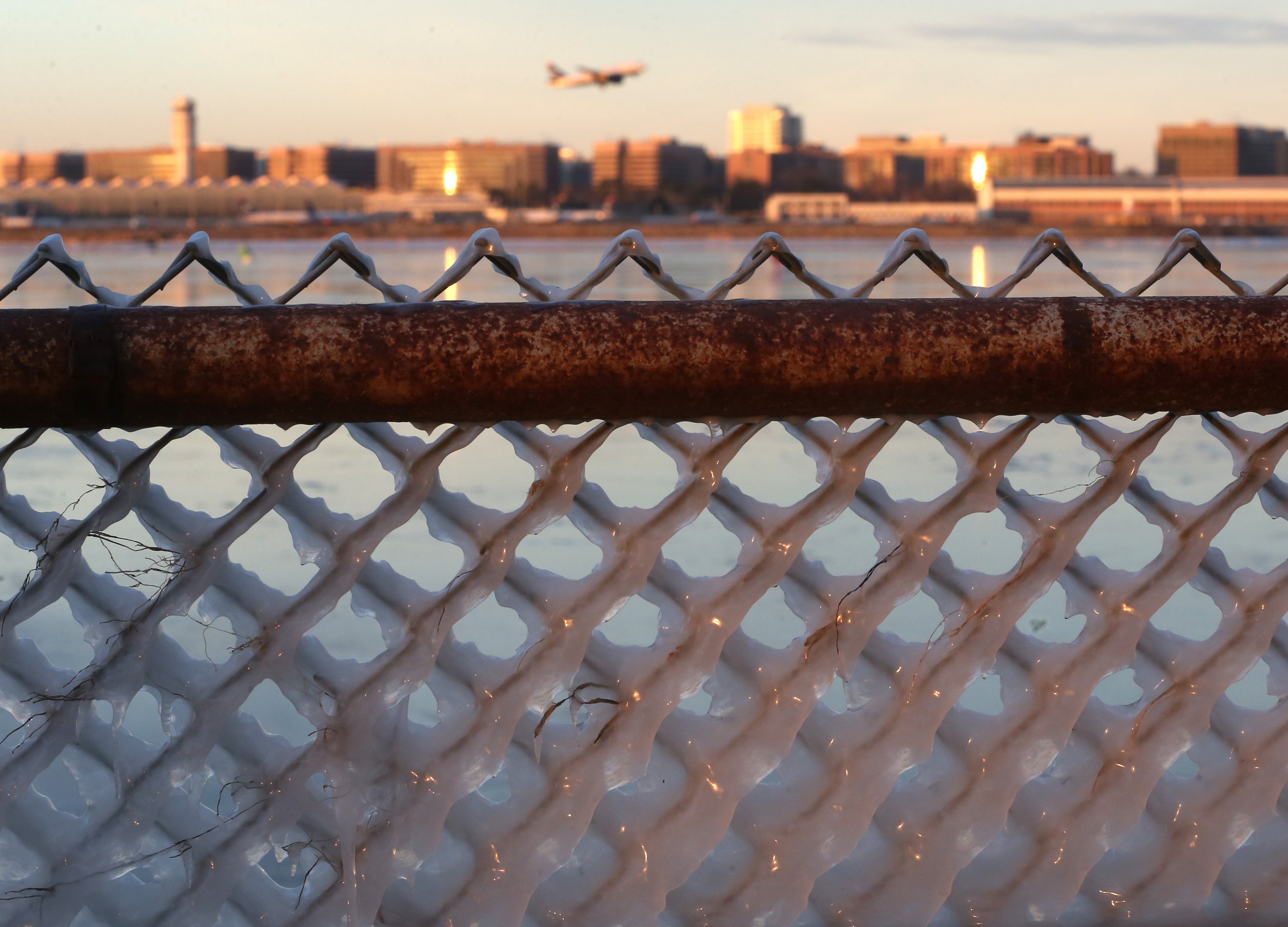 En imágenes: Fotos y videos del frío ártico en Estados Unidos que te pondrán la piel chinita 