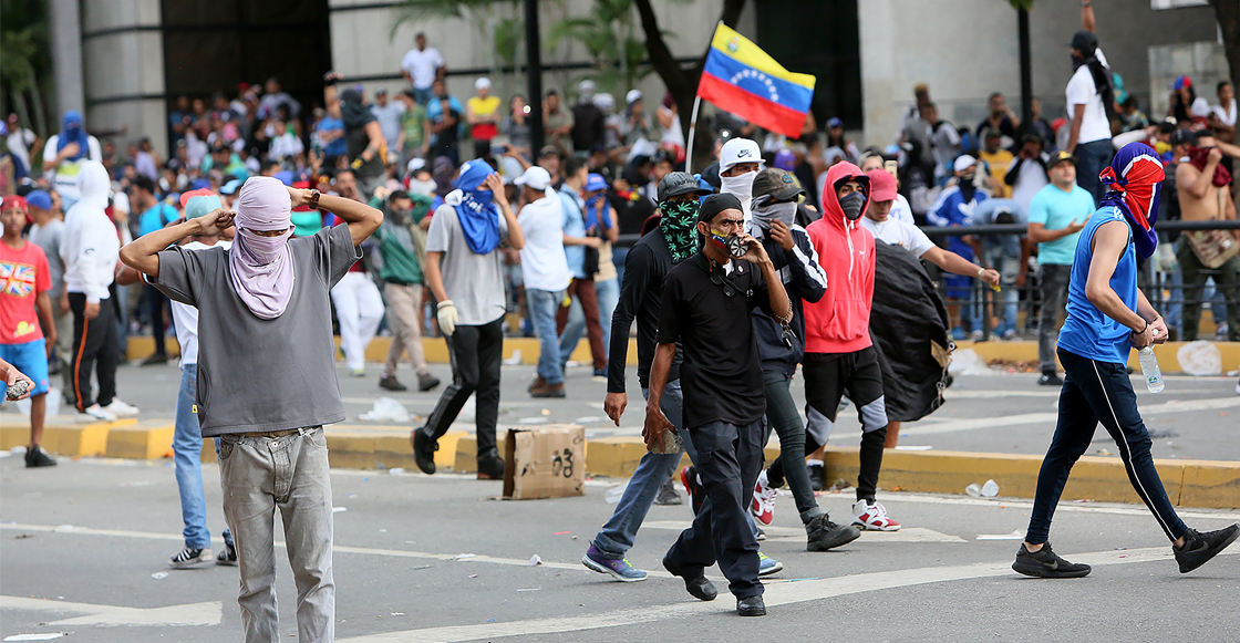 Estados Unidos pide a personal no esencial salir de Venezuela "por seguridad"
