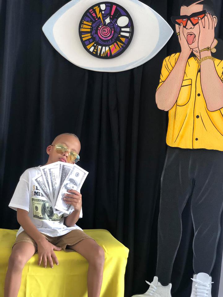 "Tamo' bien": Este niño se armó su fiesta de cumpleaños con temática de Bad Bunny