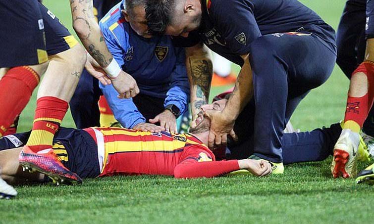 Suspenden partido en la Serie B por brutal caída de Manuel Scavone; quedó inconsciente