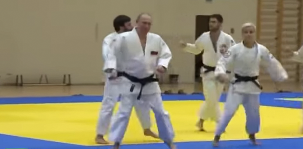 ¡Toing! Vladimir Putin se puso a entrenar judo... ¡y se lesionó!