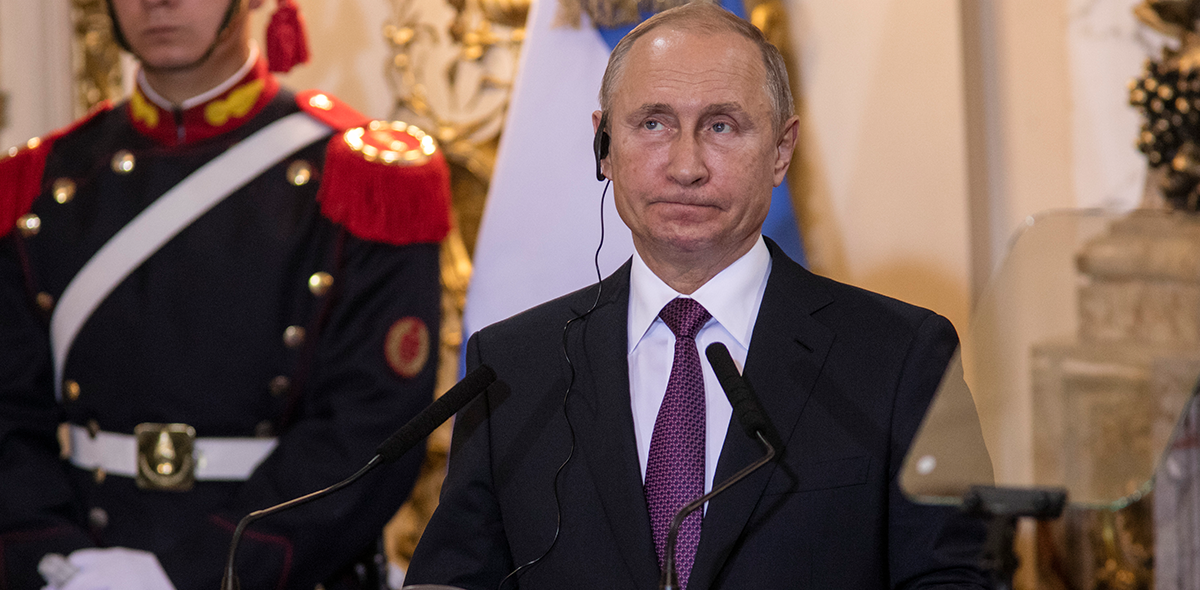 ¡Toing! Vladimir Putin se puso a entrenar judo... ¡y se lesionó!