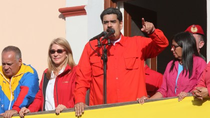 Maduro reta a Guaidó a convocar a elecciones en Venezuela para darle una "revolcada de votos"