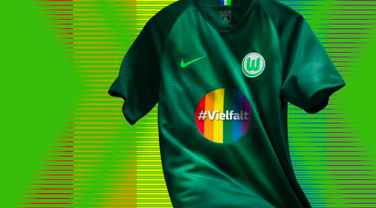 El uniforme 'arcoíris' con el que Wolfsburg pretende apoyar la diversidad sexual en Alemania