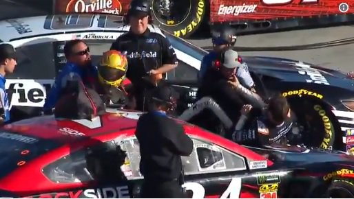 Nascar Cup Series 2019: Piloto mexicano golpeó a otro piloto porque no lo dejó pasar 