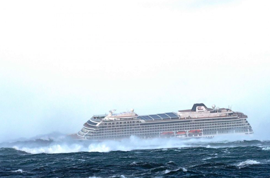El crucero del terror! Un barco naufraga en Noruega con 1, 300 personas en medio de la nada