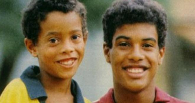 Recordemos el día que Ronaldinho maravilló al mundo haciendo 23 goles