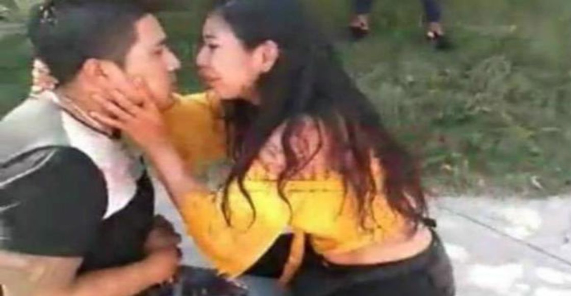 Mujer apuñala a su novio y le pide perdón con besos y abrazos