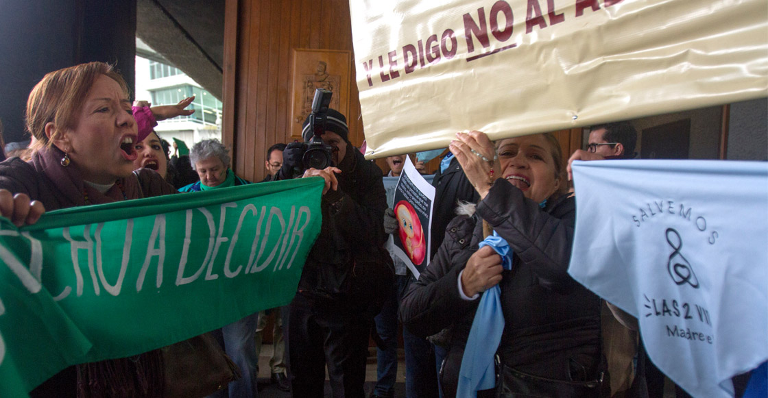 Feministas piden aborto legal y seguro; Nuevo León aprueba reforma "provida"