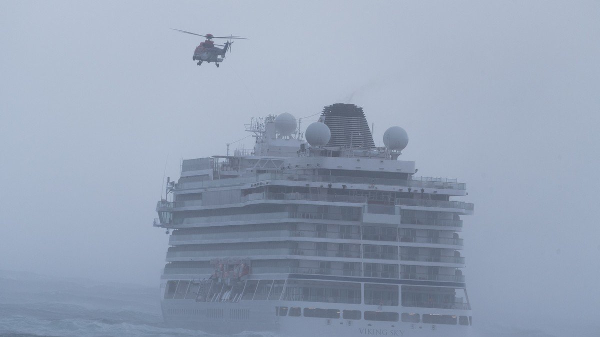 ¡El crucero del terror! En Noruega, un barco casi naufraga con 1, 300 personas a bordo 🛳