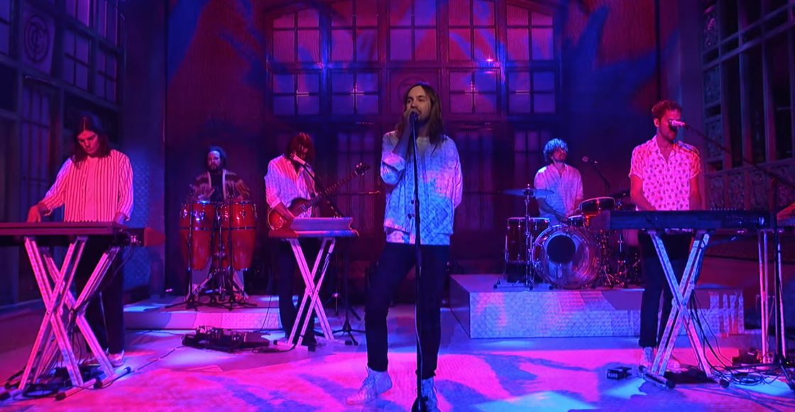 Premio doble: Tame Impala interpreta dos nuevas canciones en Saturday Night Live