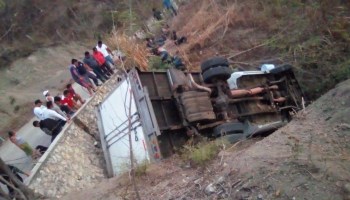 Volcadura de camión con migrantes, en Chiapas