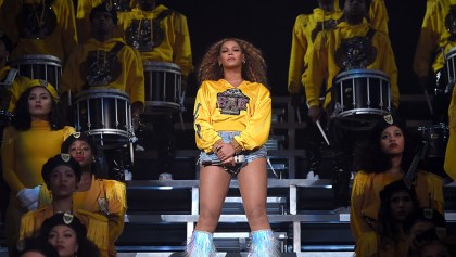 Beyoncé sorprende con un disco de su presentación en Coachella y música nueva