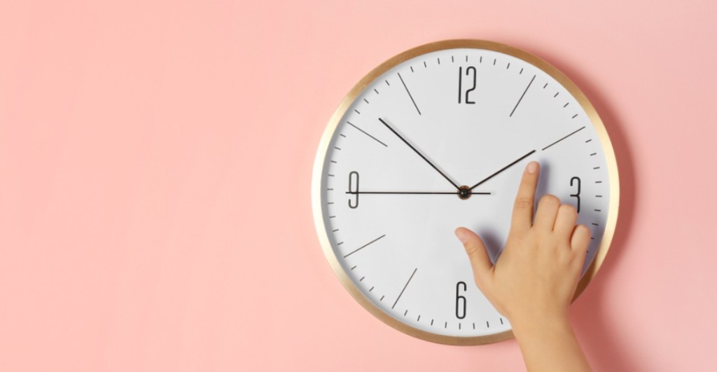 ¿Se adelanta o se atrasa? Acá lo que debes saber del cambio de horario de verano 2019