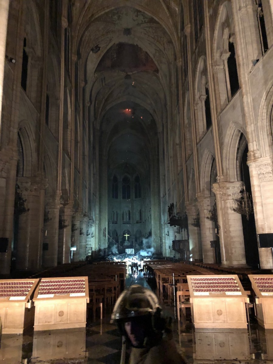 Así se ve la catedral de Notre Dame por dentro después del incendio