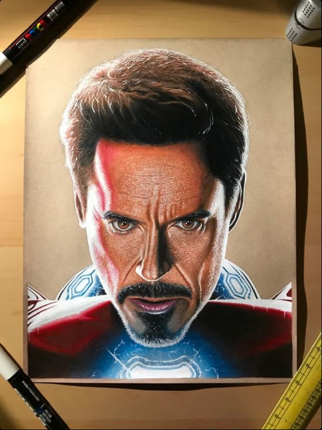 Dibujo de Iron Man súper detallado