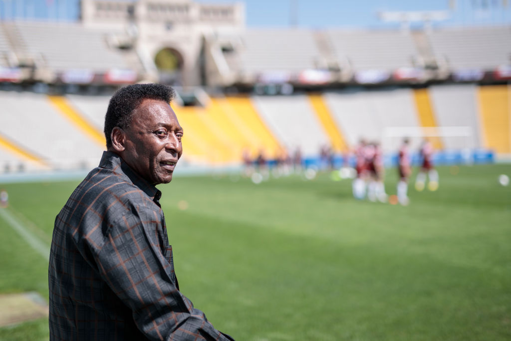 Pelé recién regresó a Brasil y otra vez fue hospitalizado