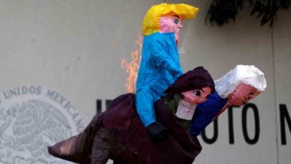 No pierdas el tino: En Chiapas, manifestantes queman piñata de Donald Trump