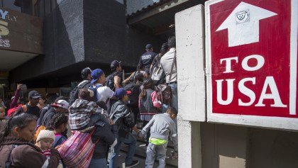 Juez ordena suspensión del programa migratorio "Permanece en México" en EUA