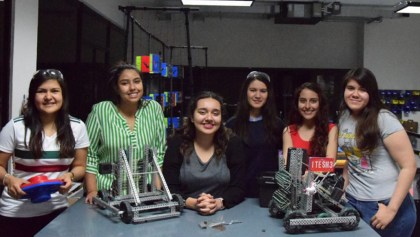 Female Power! Estas jóvenes representarán a México con sus robots