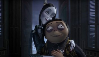 Checa el primer tráiler de 'The Addams Family' con Charlize Theron y Oscar Isaac