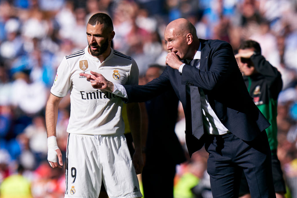 Zidane terminó ‘enamorado’ de Benzema por su hat-trick: “Es el mejor delantero del momento”