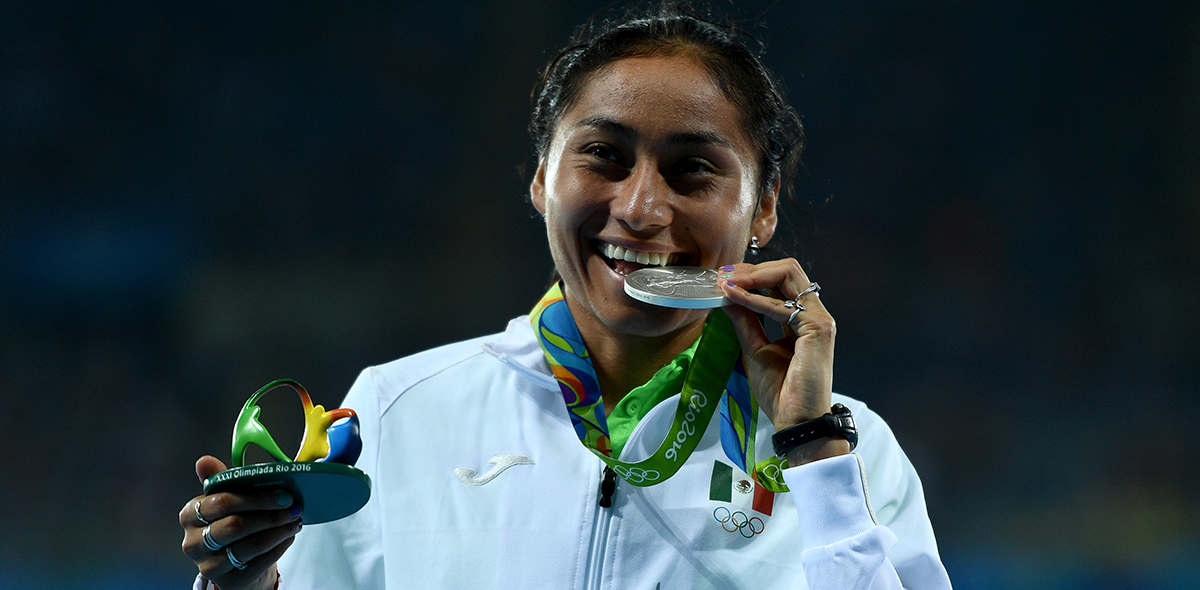 Bistec, filetes y tacos al pastor: Así fue la defensa de Lupita González