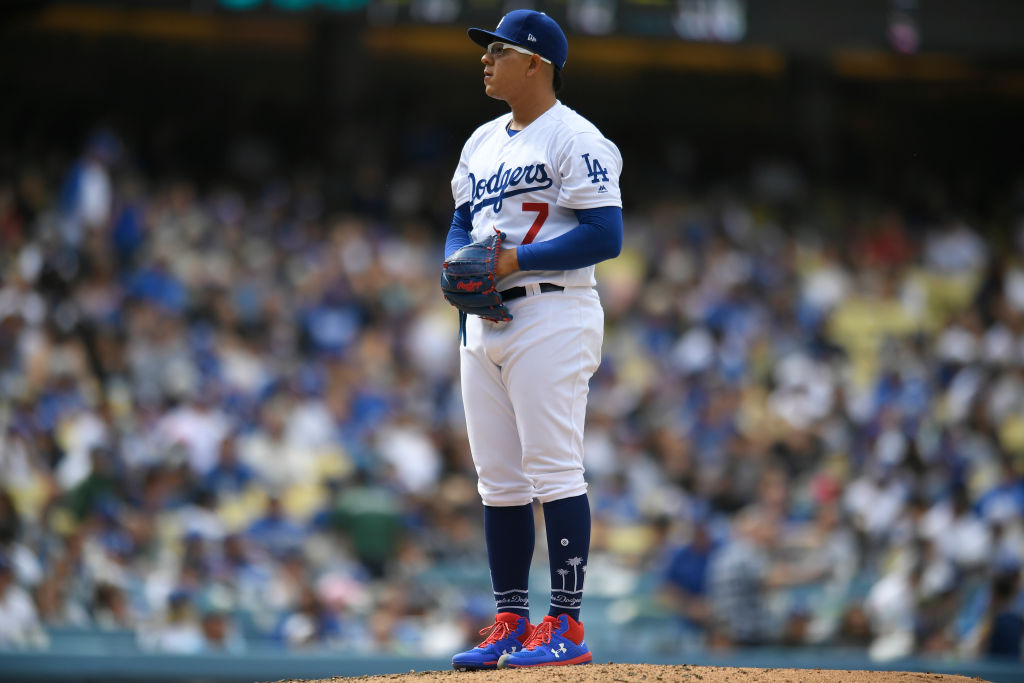 MLB da de baja administrativa al mexicano Julio Úrias por violencia doméstica