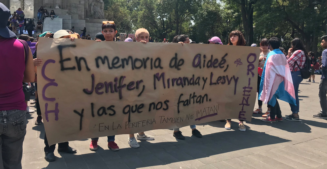 Alumnos de la UNAM marchan rumbo a Rectoría por la muerte de Aideé Mendoza