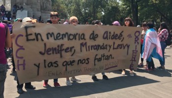Alumnos de la UNAM marchan rumbo a Rectoría por la muerte de Aideé Mendoza
