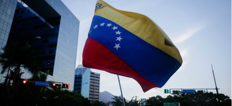 Tribunal Supremo de Venezuela acusa a legisladores de oposición por traición a la patria