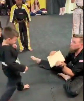 "Tú puedes": El conmovedor video de un niño karateca que te hará creer en tí mismo
