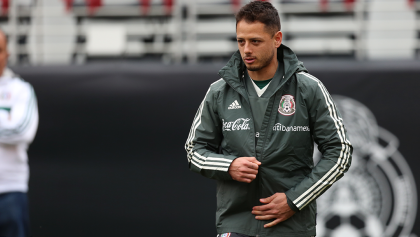 ¡Lo aman o lo odian! 'Chicharito' es el futbolista más mencionado en México