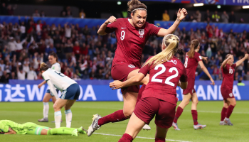 Inglaterra venció a Argentina y amarró su boleto a Octavos de Final del Mundial Femenil