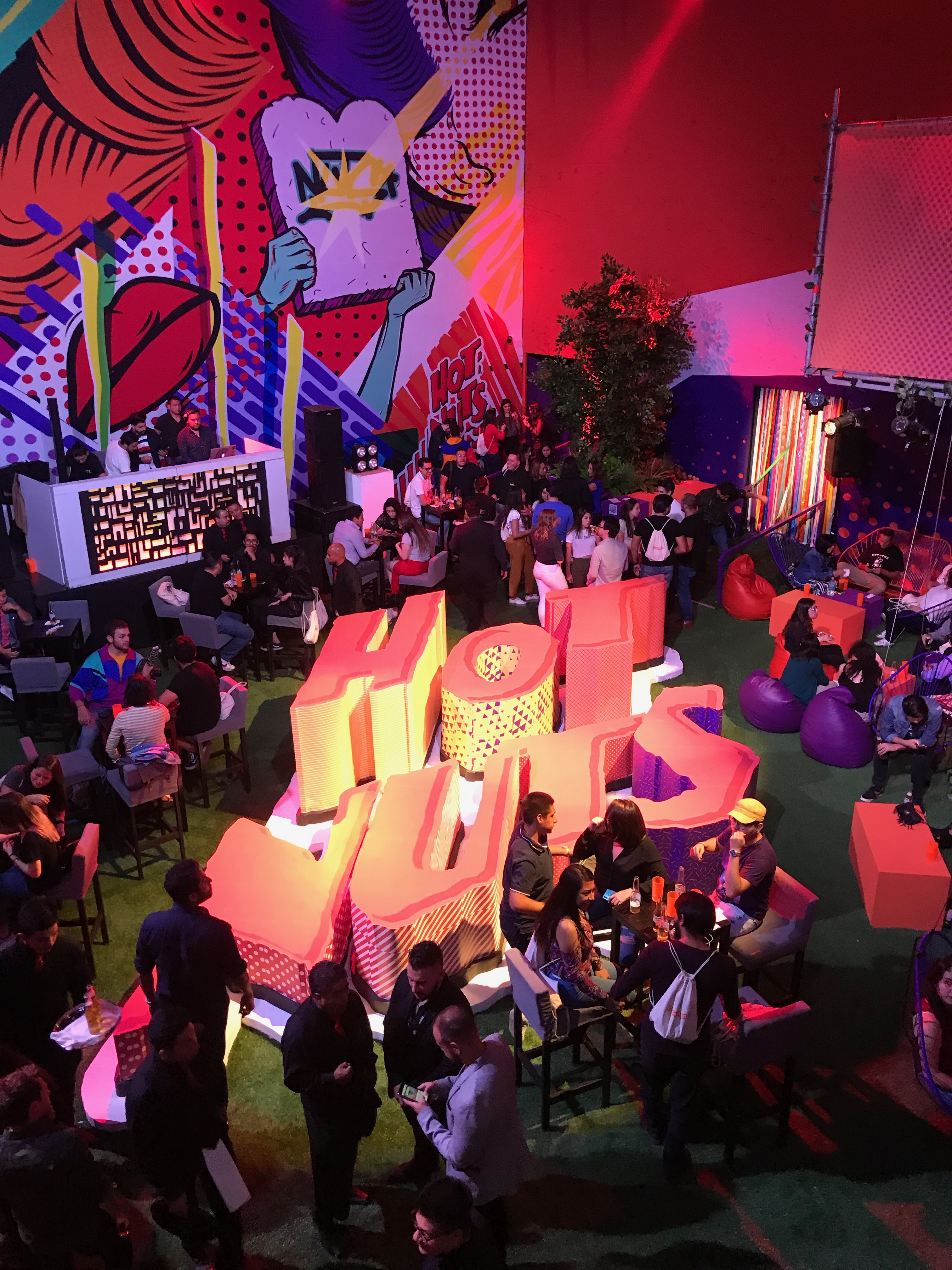 casa hot nuts recepción 01